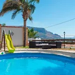 Ina Villa