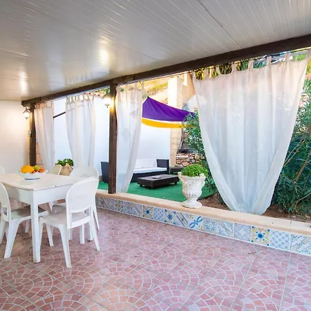 Ina Villa Cinisi